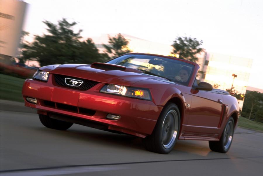  Ford Mustang GT Convertible 1999 года  (фото 47 из 74)